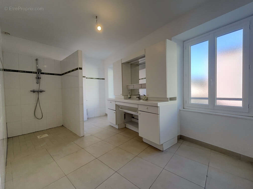 Maison à ESPALY-SAINT-MARCEL