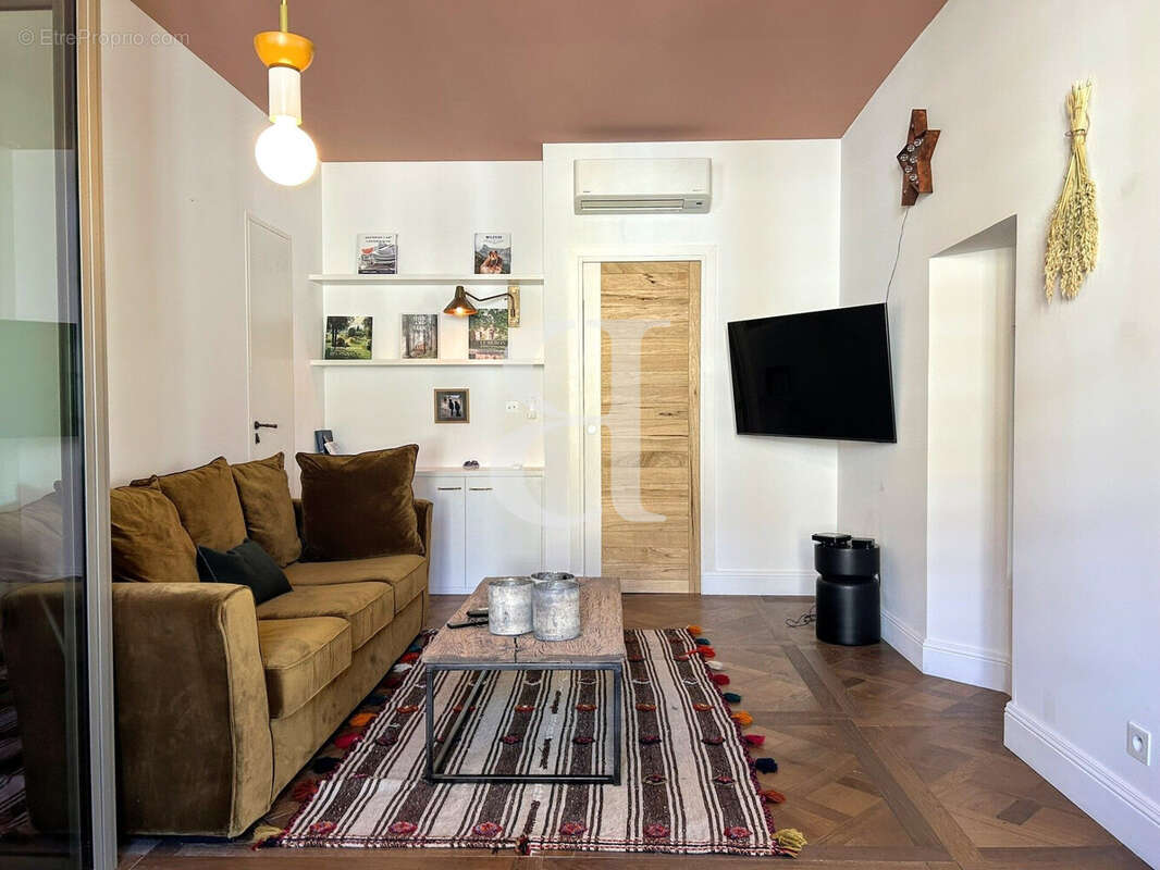 Appartement à L'ISLE-SUR-LA-SORGUE