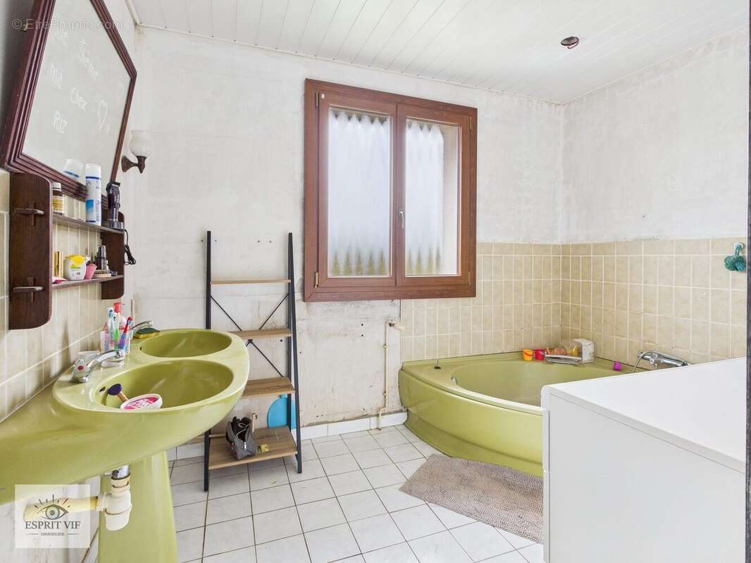 Maison à MONCEL-SUR-SEILLE