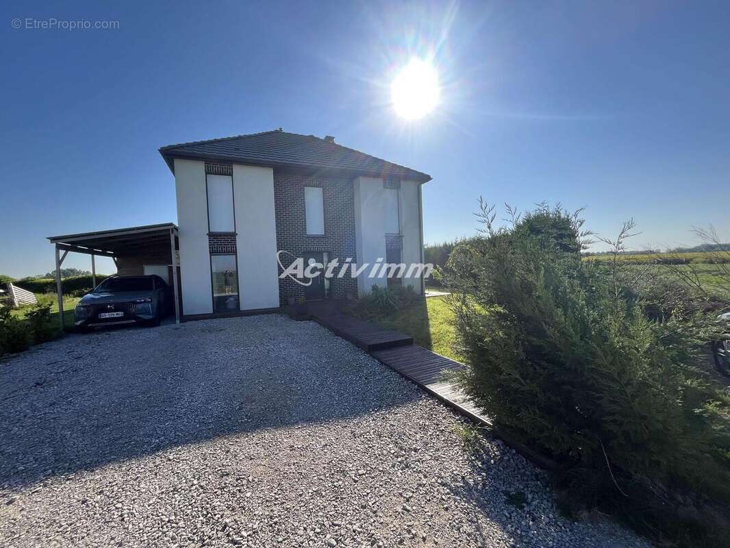 4262 60 - Maison à HUMIERES