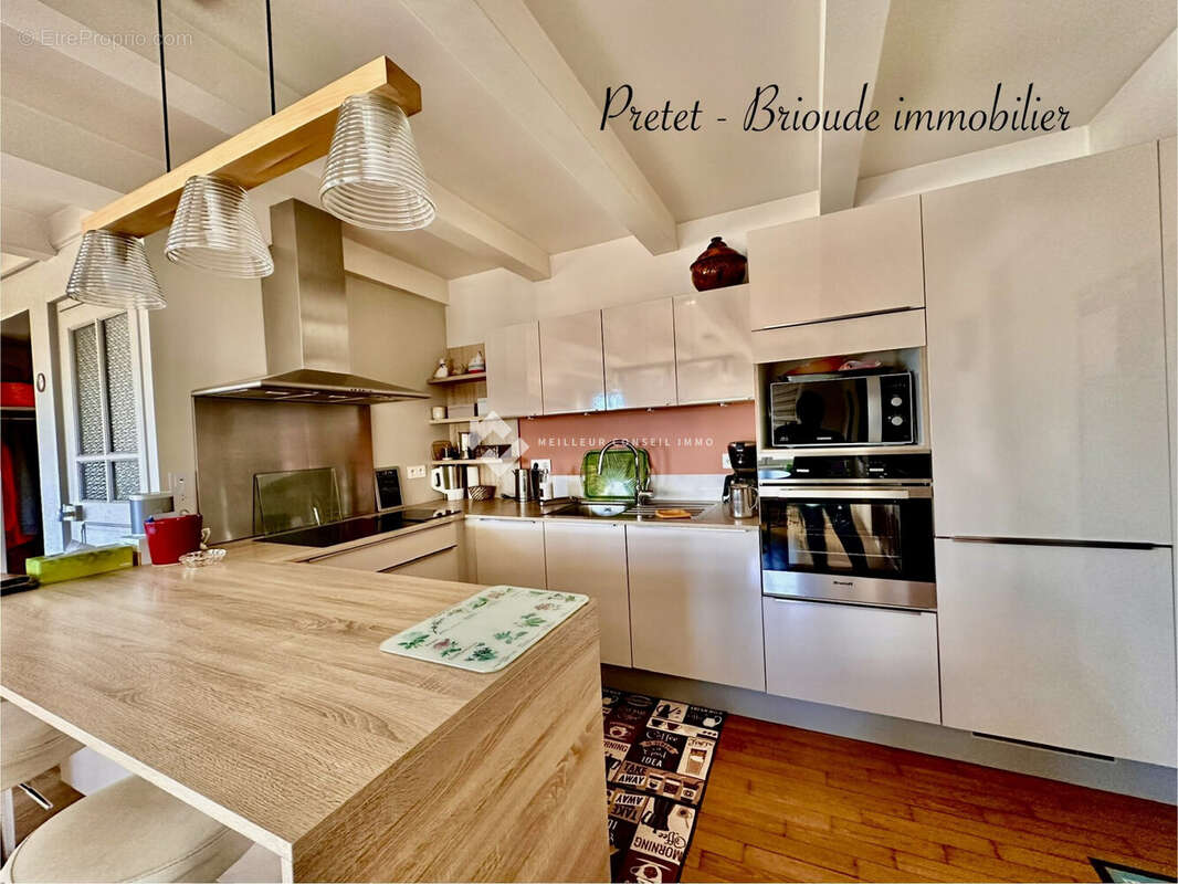 Maison 118 m² à Molompize  - photo 4
