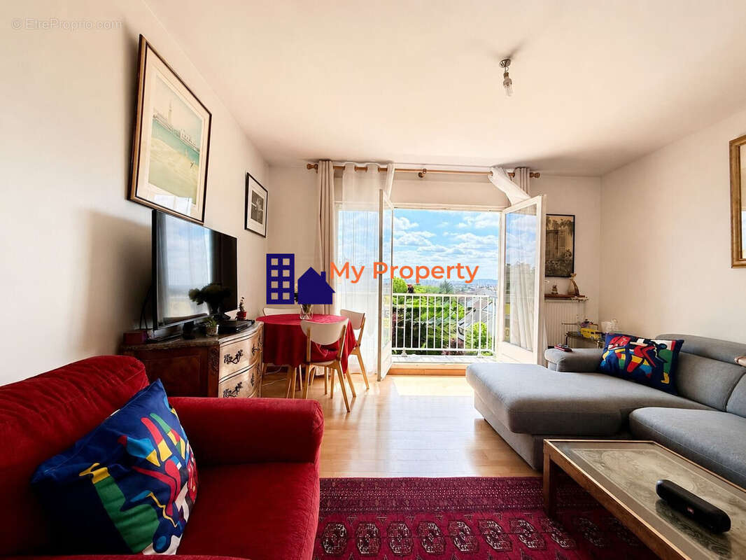 Appartement à HOUILLES