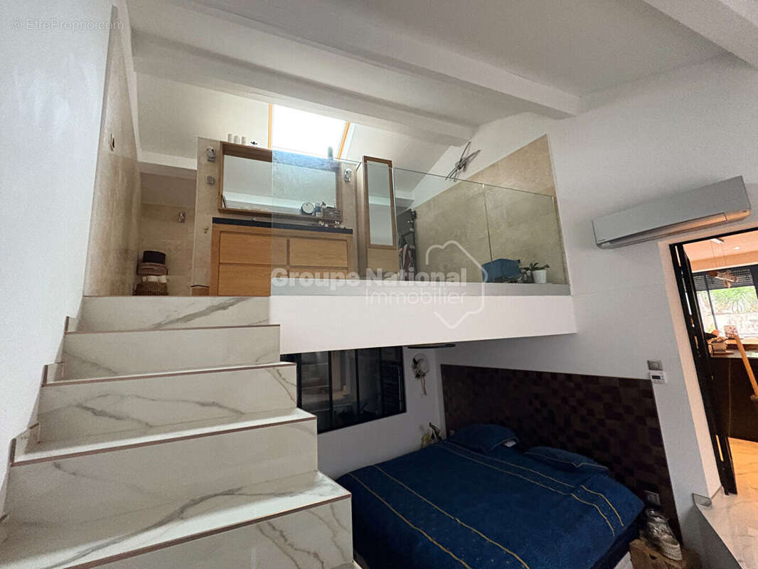 Villa T5 de 190 m2 avec piscine proche mer - photo 9