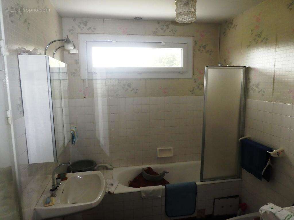 Maison à LE CROISTY