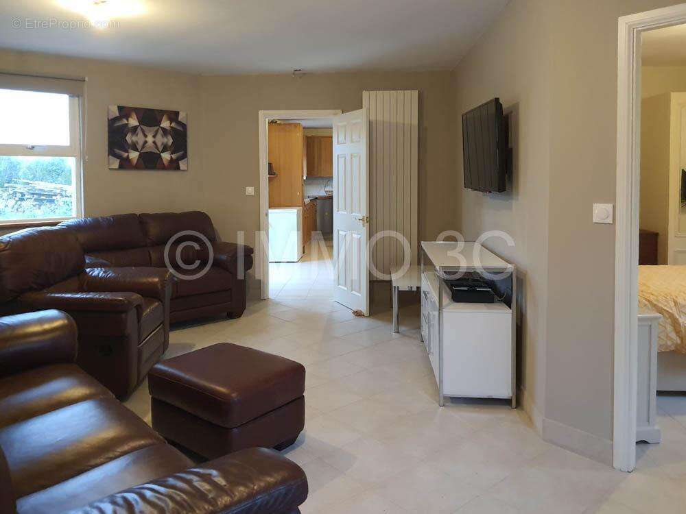 Maison à CHEF-BOUTONNE