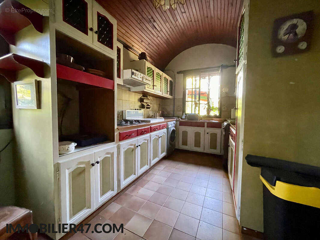 Maison à COLAYRAC-SAINT-CIRQ