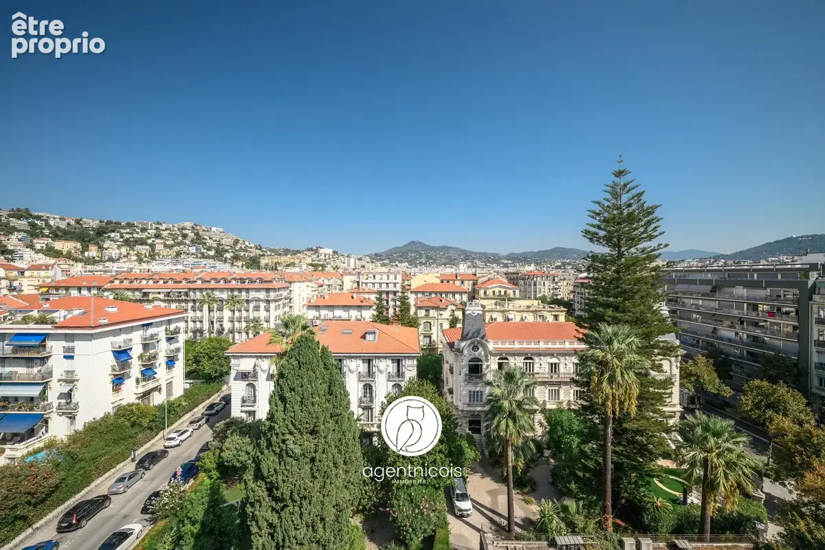 NICE // Fleurs : Appartement / À Rénover / Dernier Etage / Vue Panoramique - photo 3