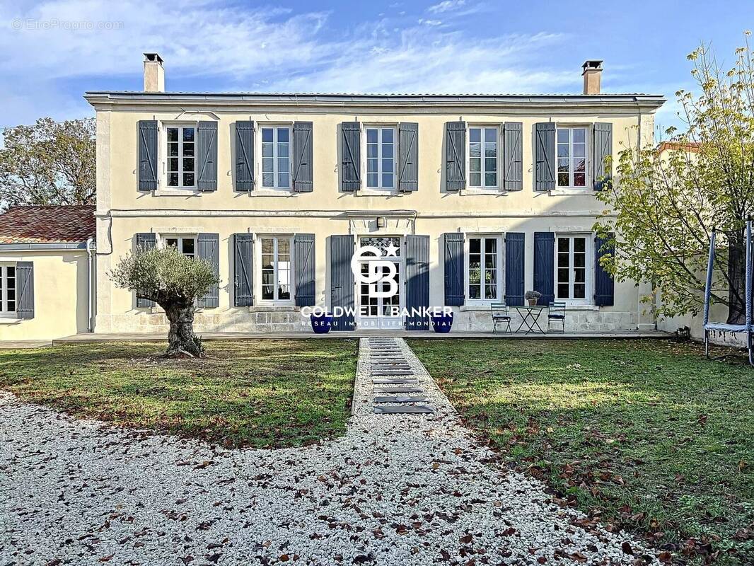 Maison à SAINTE-SOULLE