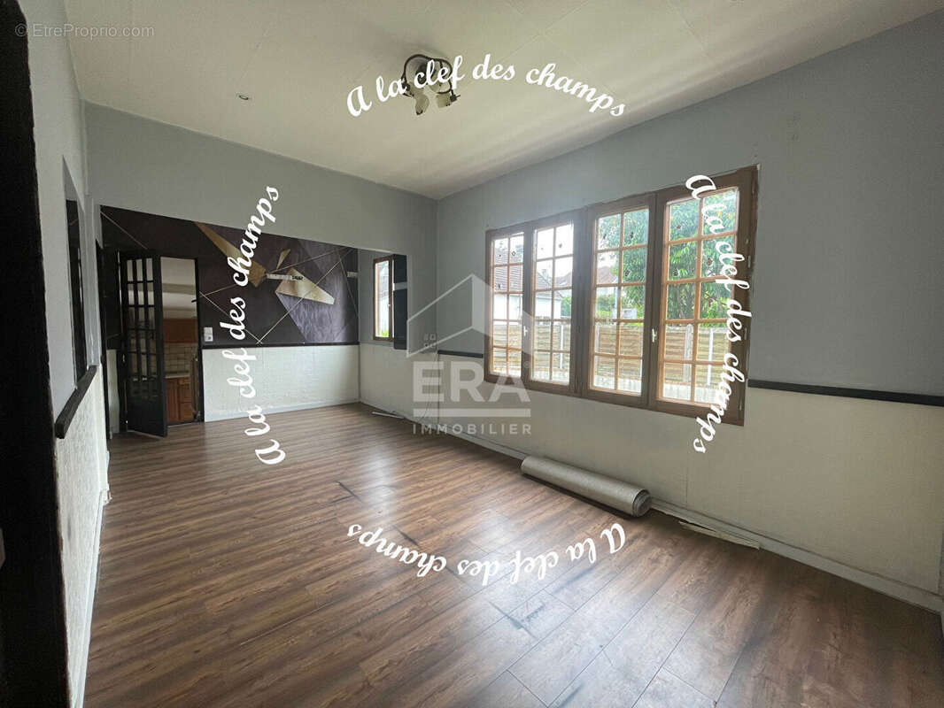 Maison à BURES-SUR-YVETTE