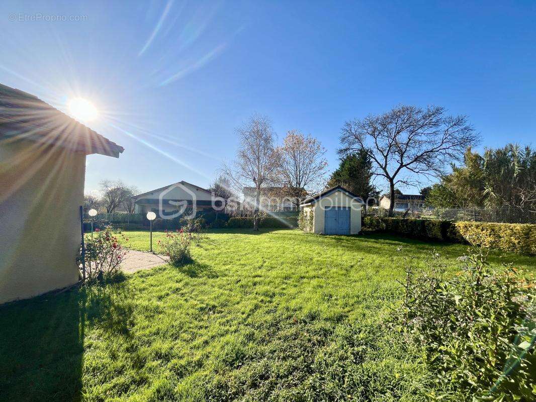 Maison à ROMANECHE-THORINS