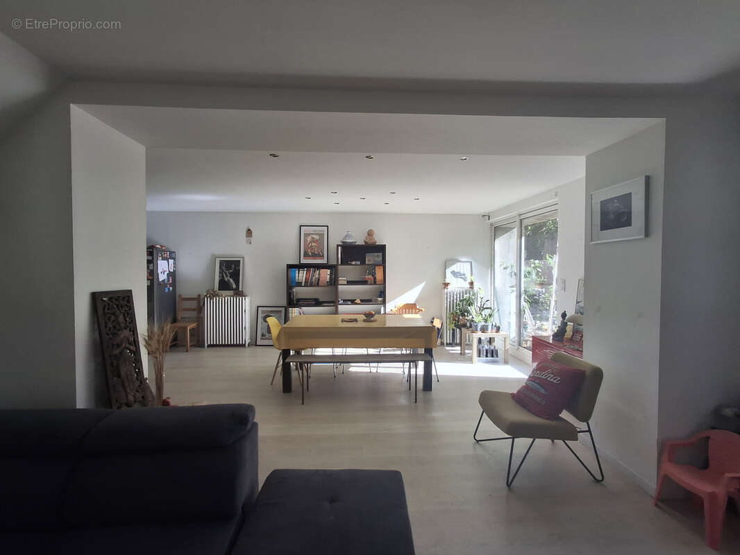 Maison à RENNEVILLE