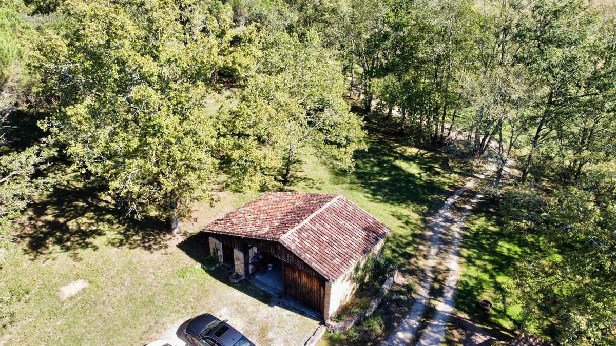 Maison à MAUZAC-ET-GRAND-CASTANG