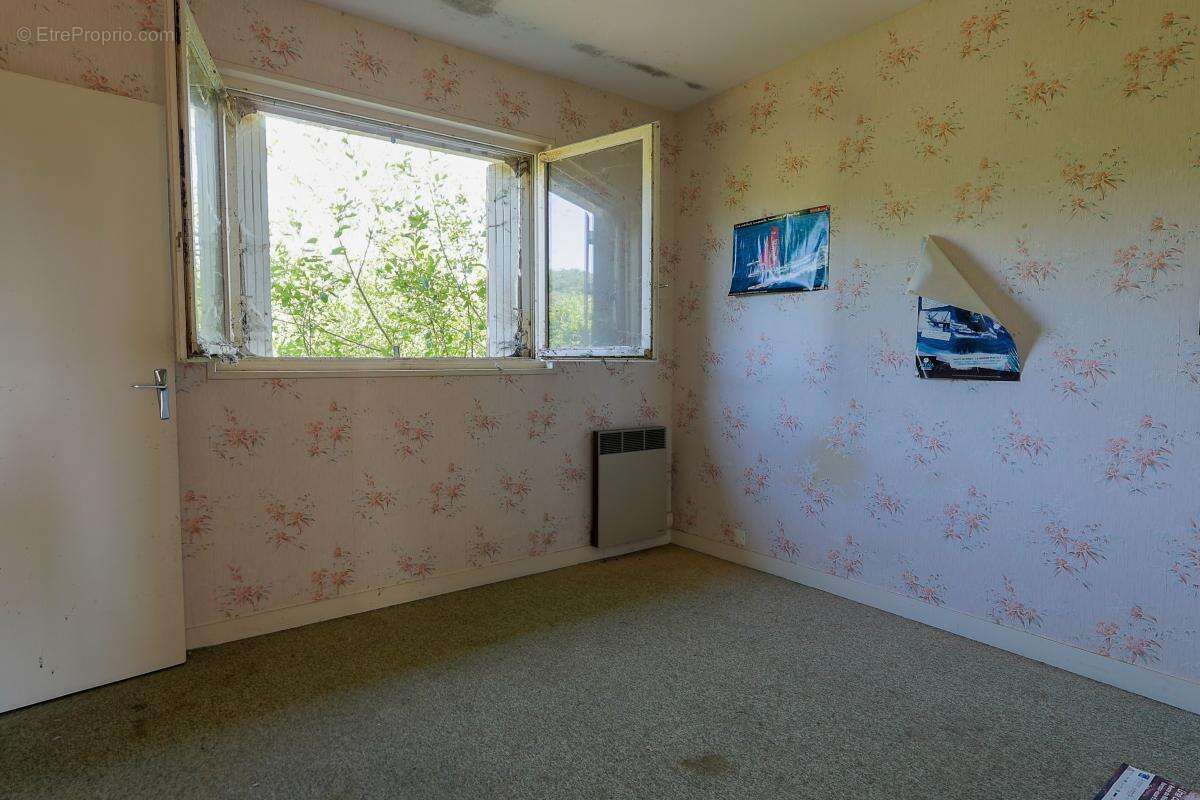 Maison - 128 m² - Isigny-le-Buat (50) - photo 6