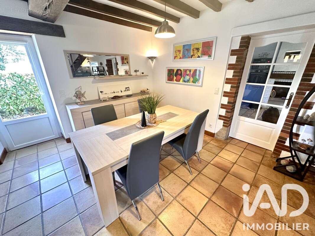 Maison 172 m² à Le Girouard  - photo 3