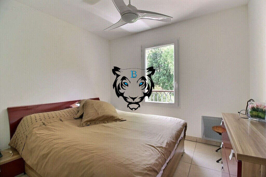 Maison à ROQUEBRUNE-SUR-ARGENS