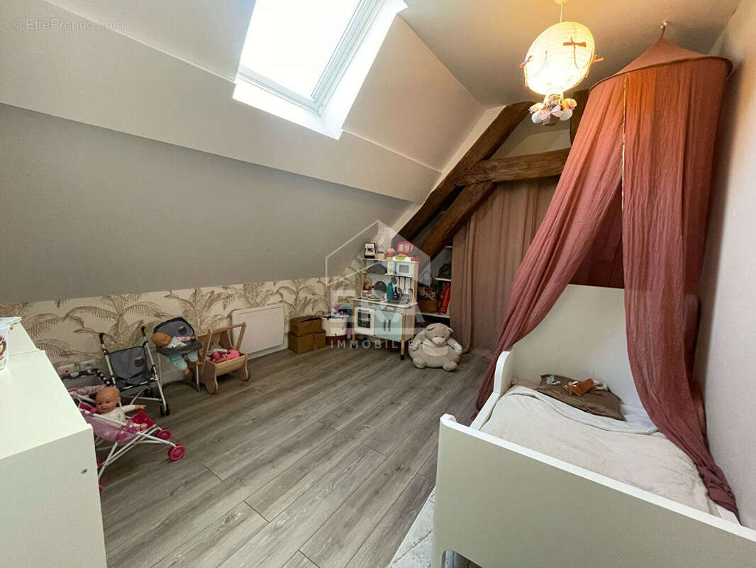 Maison à ROUVRES-SAINT-JEAN