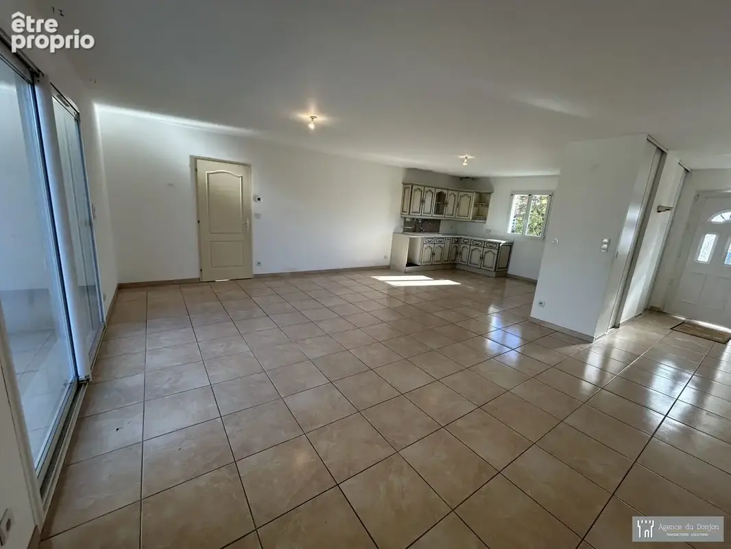 Maison 4 pièces 103 m² à vendre à Gemozac (17260) - photo 3