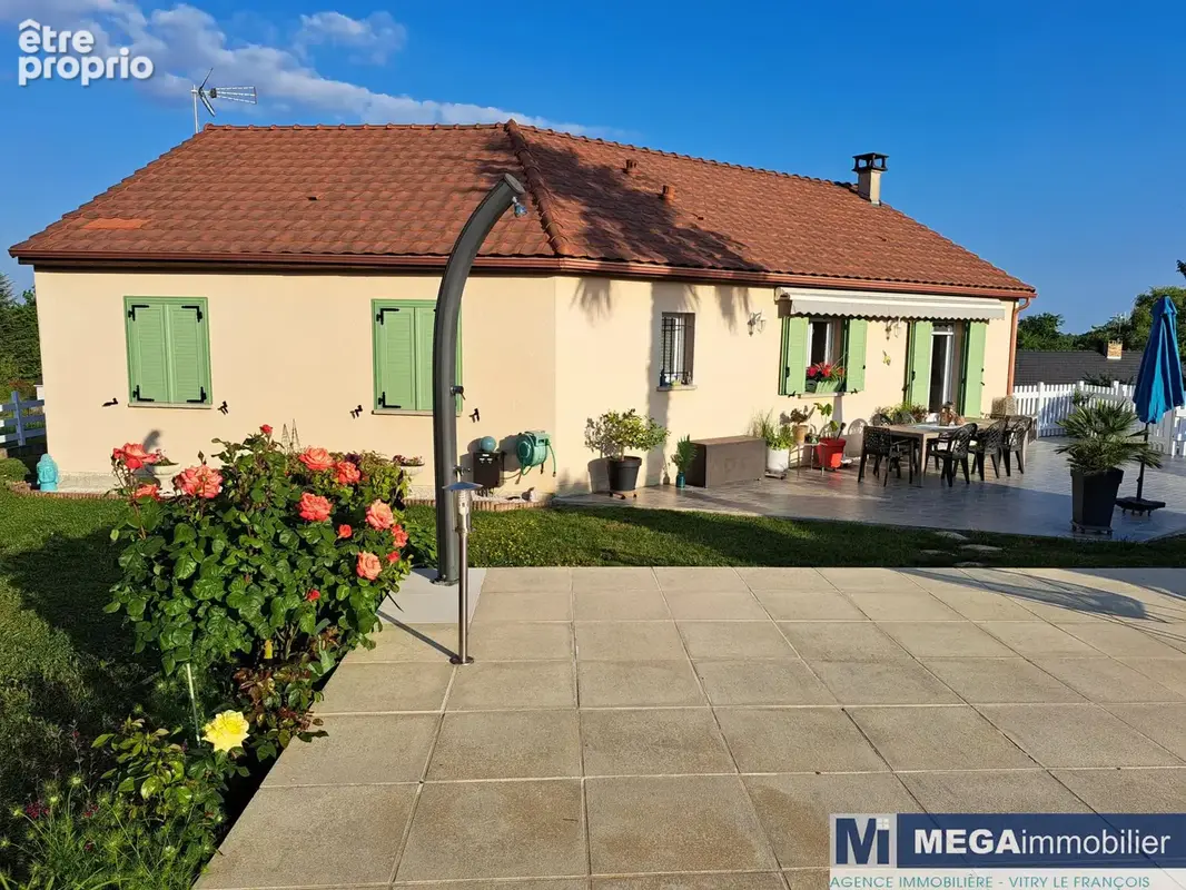 Maison à MERLAUT