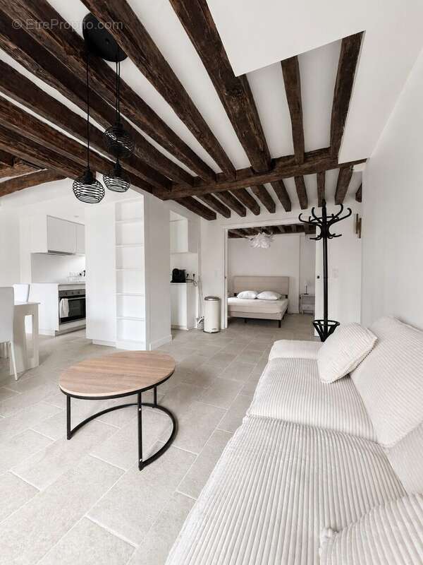 Appartement à PARIS-8E