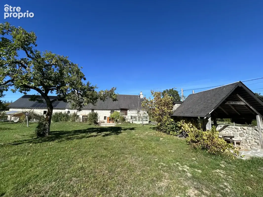 Maison en Saint Angel à Corrèze - photo 1