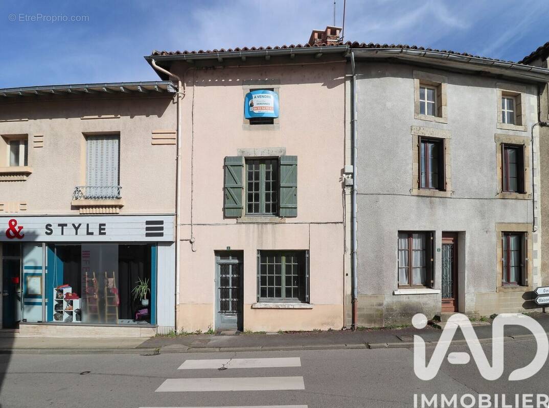 Photo 1 - Maison à SAINT-LAURENT-SUR-GORRE