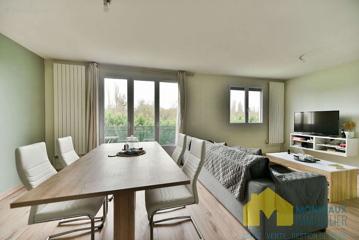 Appartement à EPINAY-SUR-ORGE