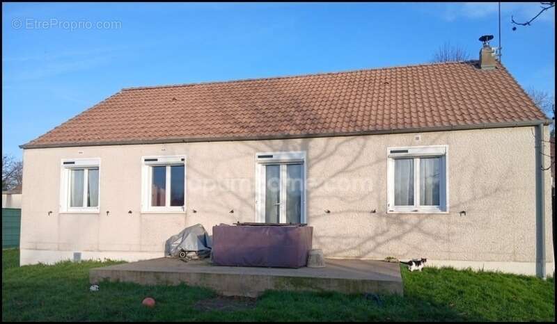 Maison à MONTBEUGNY