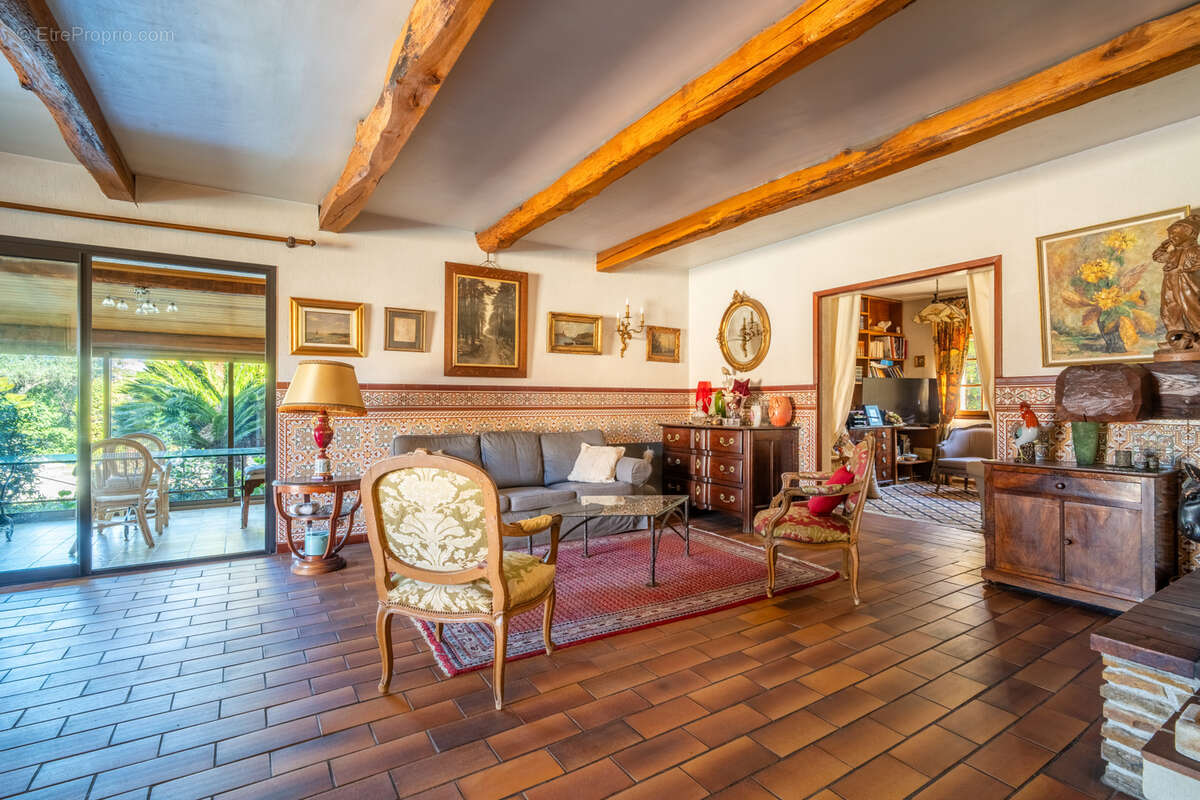 Maison à SIX-FOURS-LES-PLAGES