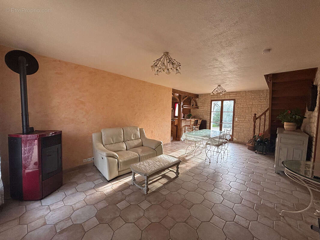 Maison à SAINT-LYPHARD