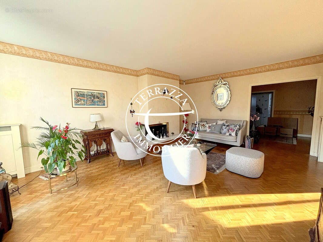 Appartement à LOUVECIENNES