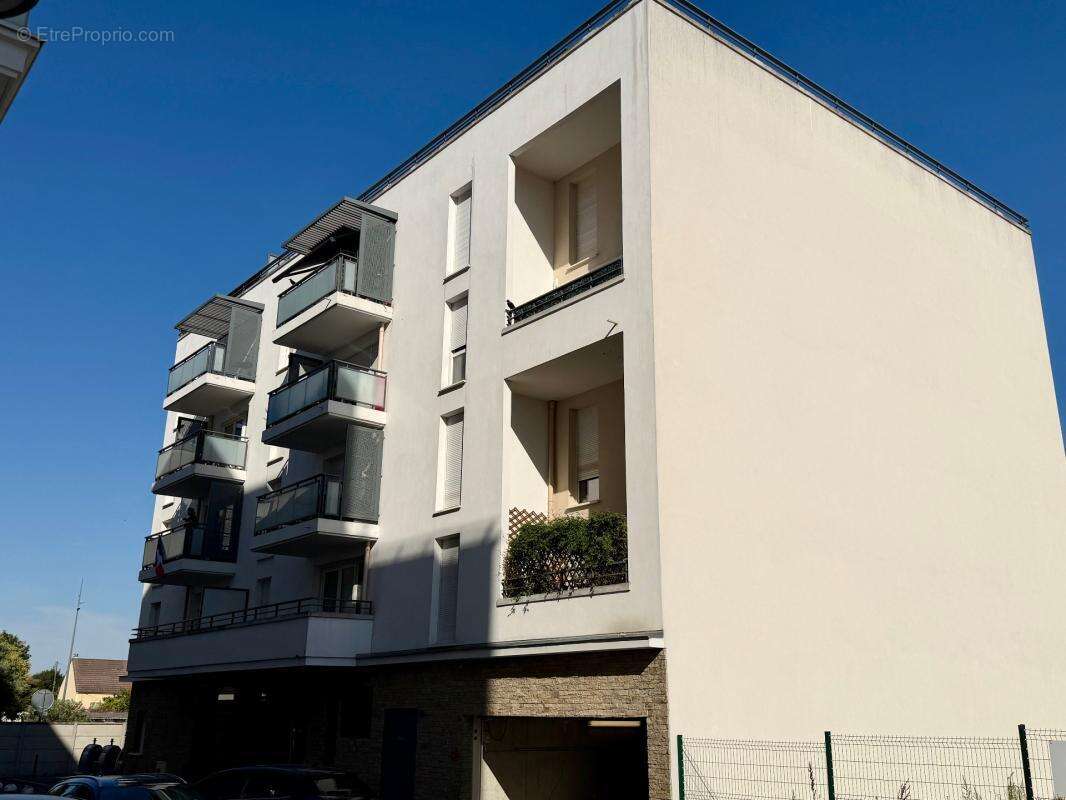 Magnifique 3 pièces traversant de 71 m² avec balcon, loggia et cave - photo 9