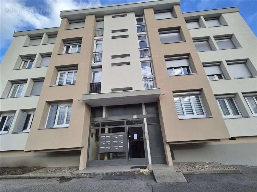 Appartement à IRIGNY