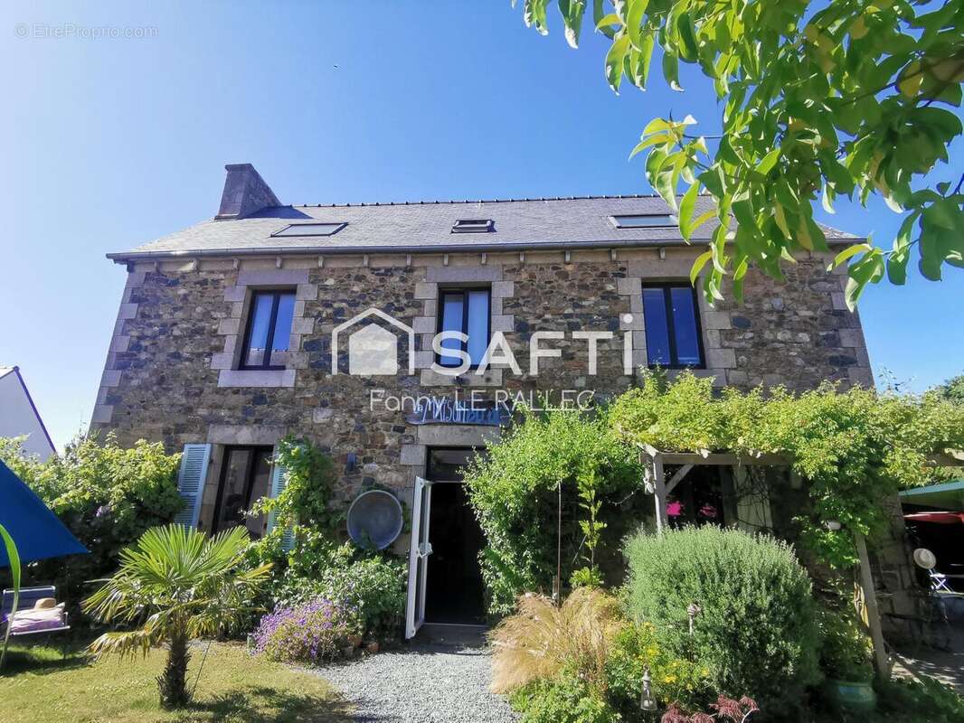 Maison 180 m² à Plougrescant  - photo 2