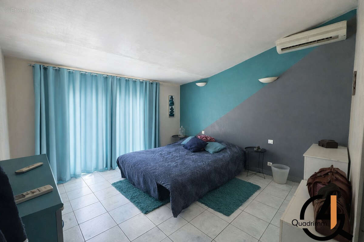 Maison à ESPONDEILHAN