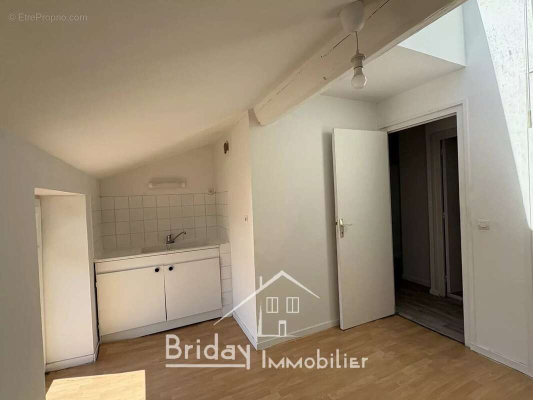 Appartement à SAINT-SYMPHORIEN-D'OZON