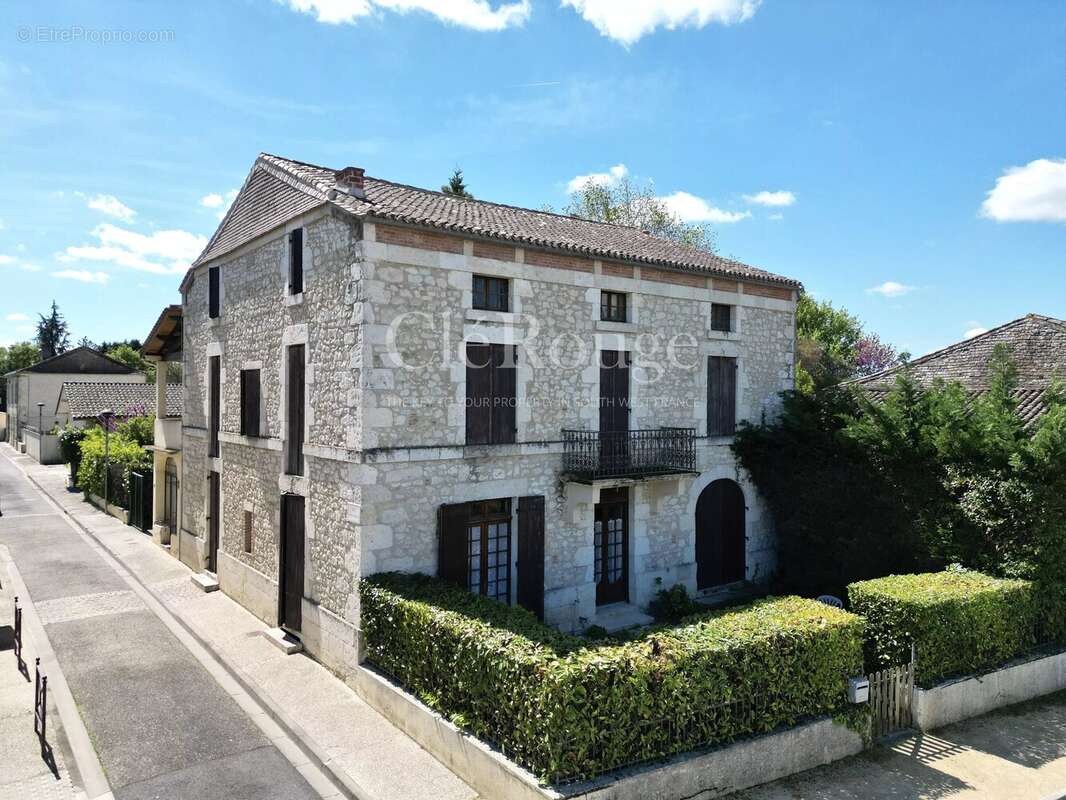 Commerce à EYMET