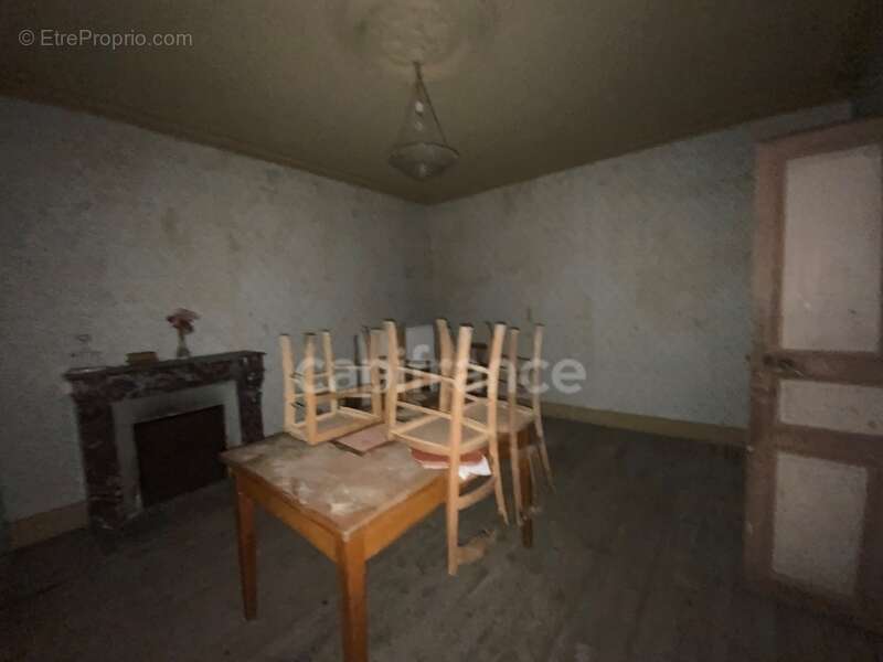 Maison à SAINT-JULIEN-LA-VETRE