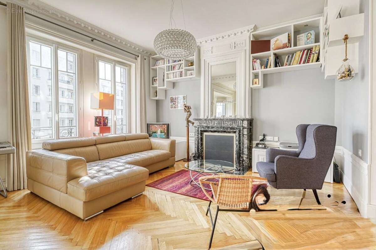Appartement à PARIS-4E