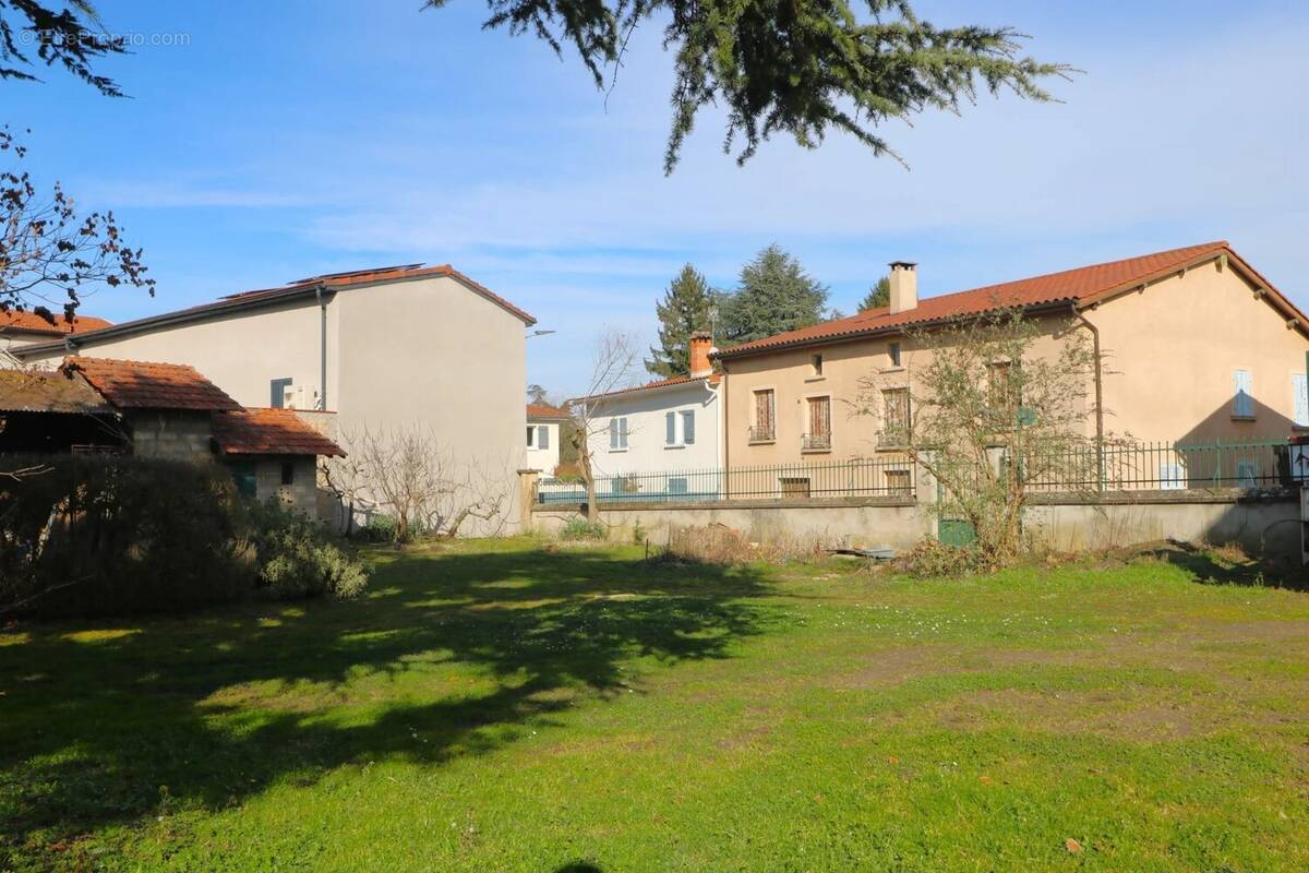 Terrain à CHAPONOST