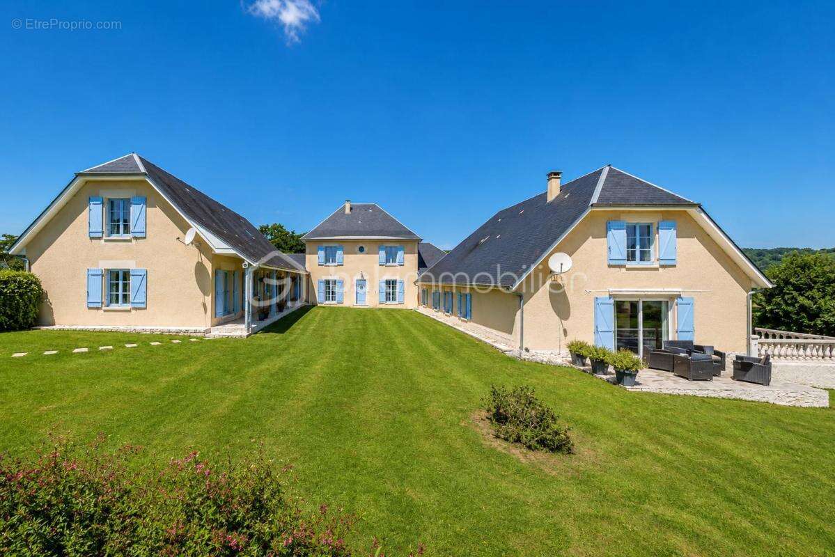 Maison à LOURDES