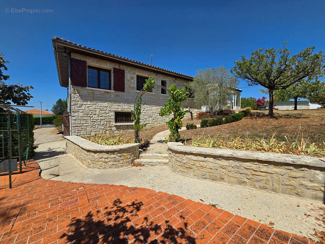 Maison Linars 5 pièce(s) 124 m2 - photo 5