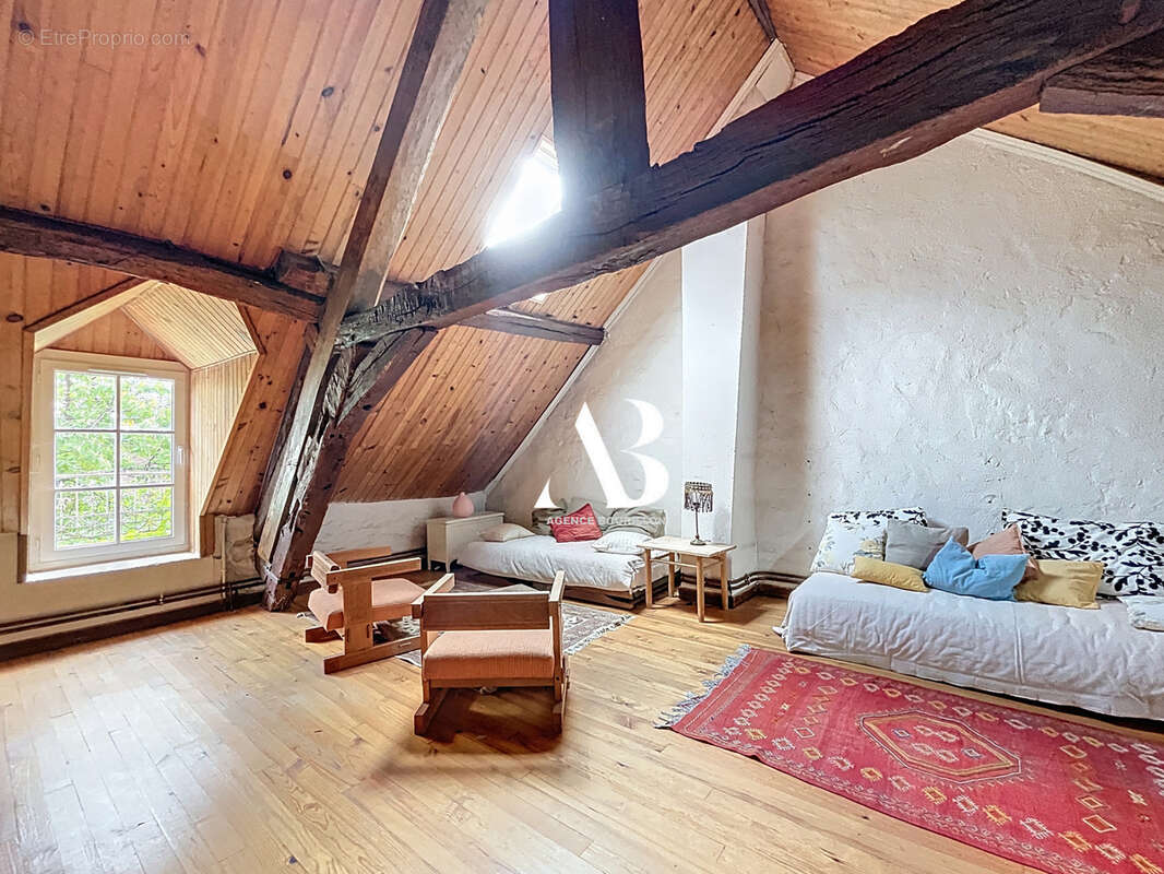 Maison à MONTIGNY-LENCOUP