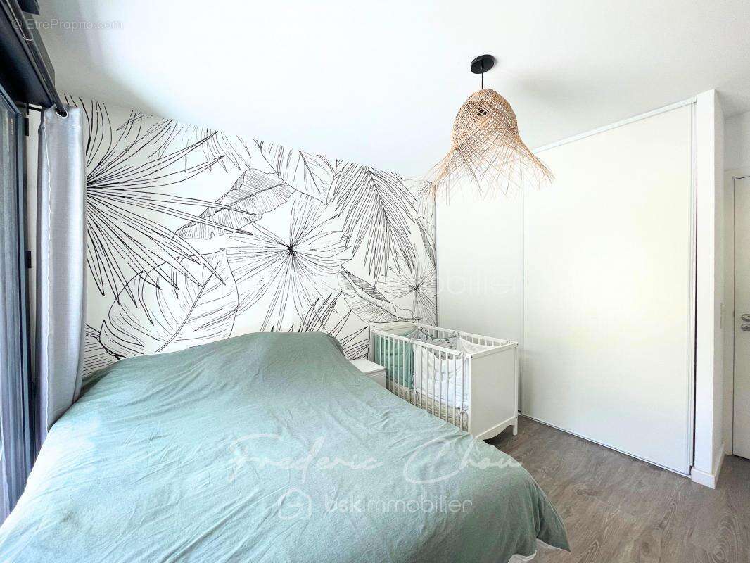 Appartement à VAUJOURS