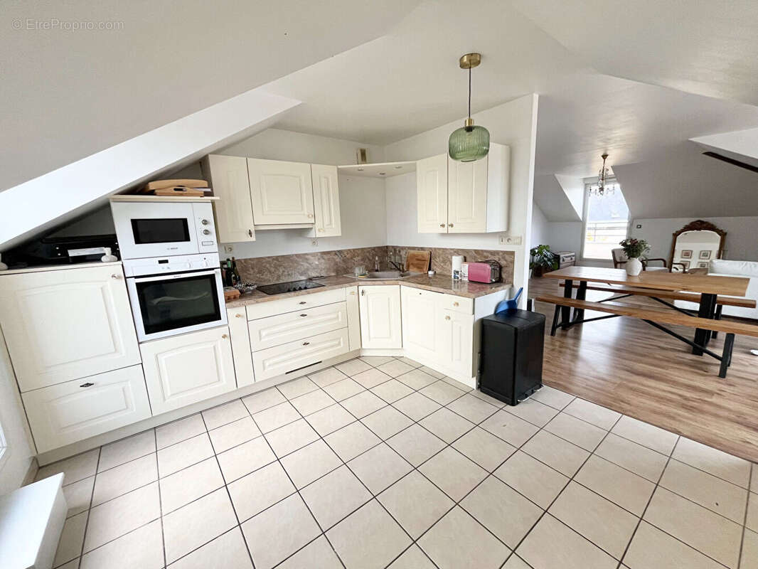 Appartement à SAINT-CYR-SUR-LOIRE