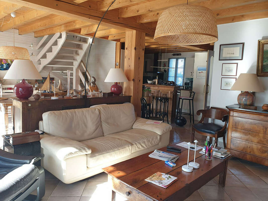 Maison à SAINT-CLEMENT-DES-BALEINES