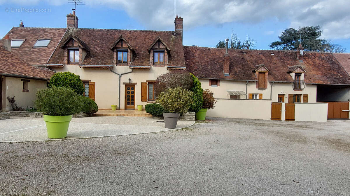 Maison à NOGENT-SUR-VERNISSON