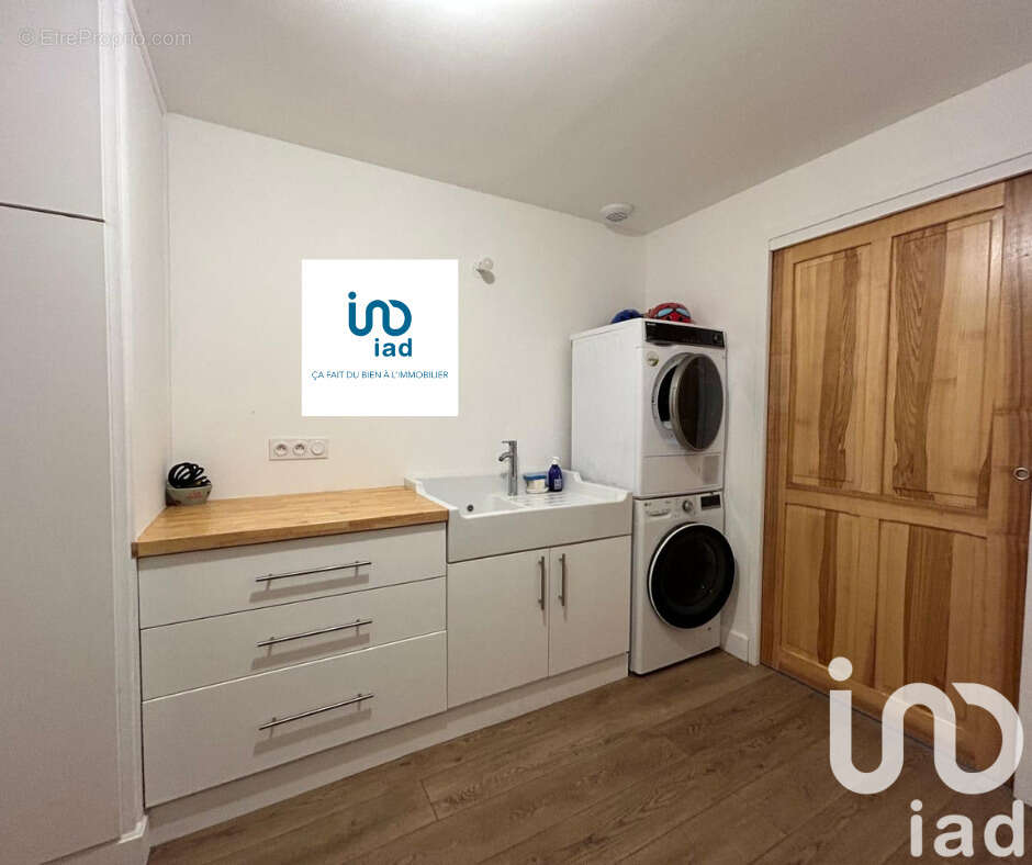 Photo 2 - Maison à SAINT-JULIEN-EN-BORN