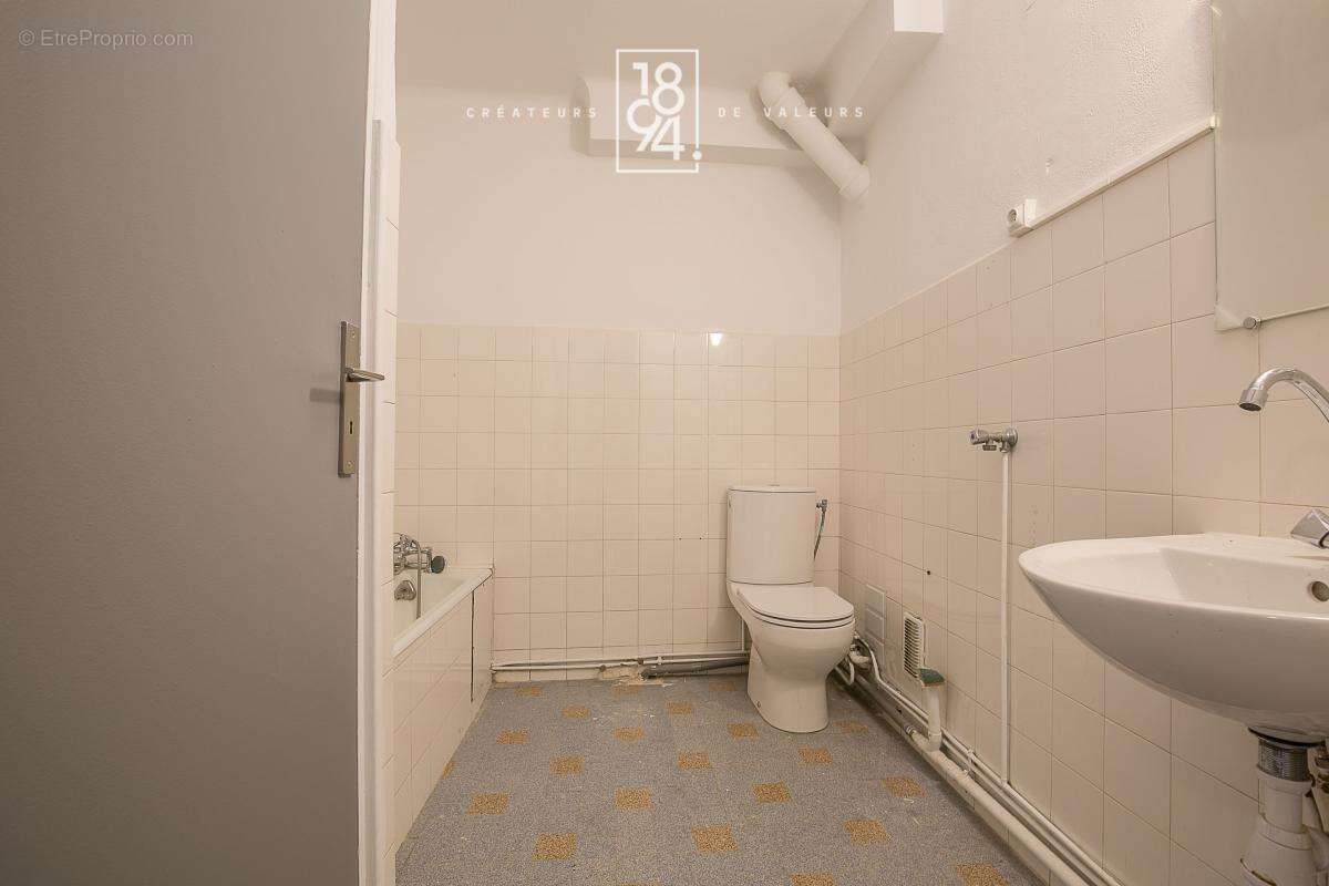 Appartement à MARSEILLE-2E