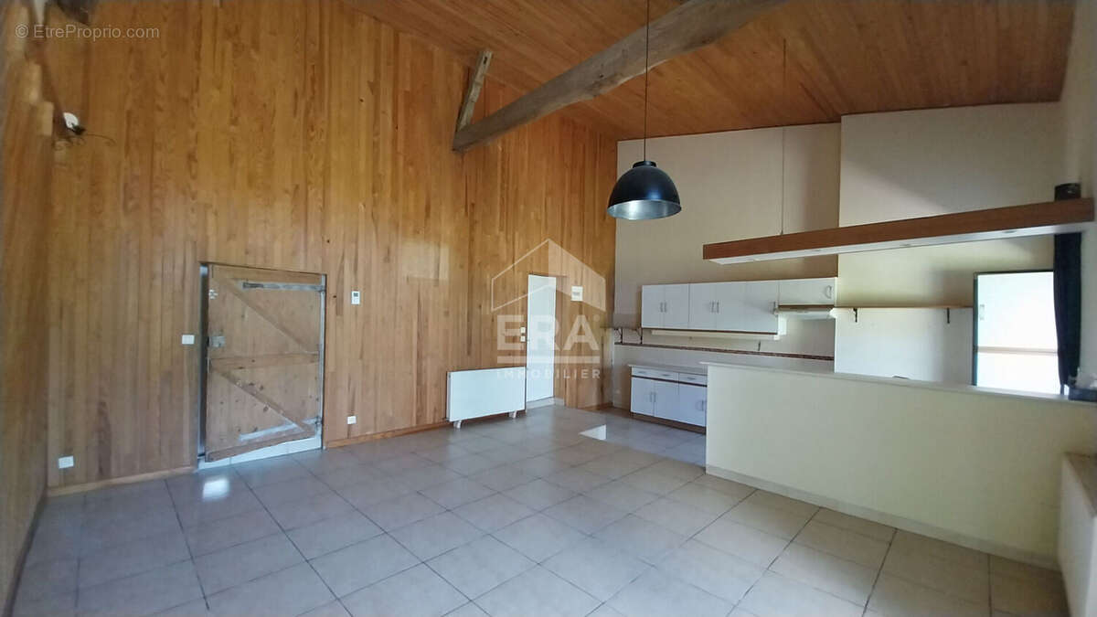 Maison à PINEUILH
