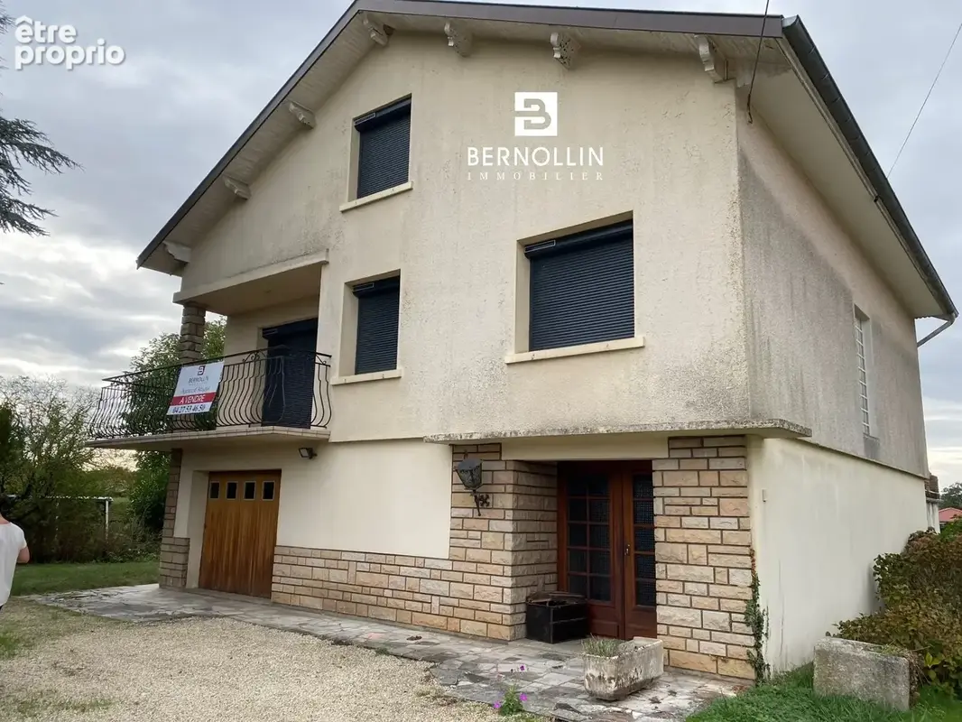 Au coeur du village d'Attignat, Maison familiale de 153 m2 avec fort potentiel sur 2 736 m2 de terrain - photo 21